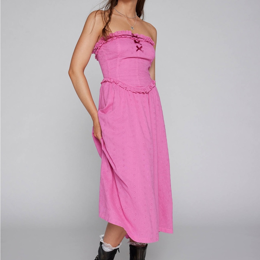 Kimchi Blue Strapless Pink Dress with Ruffle Detail